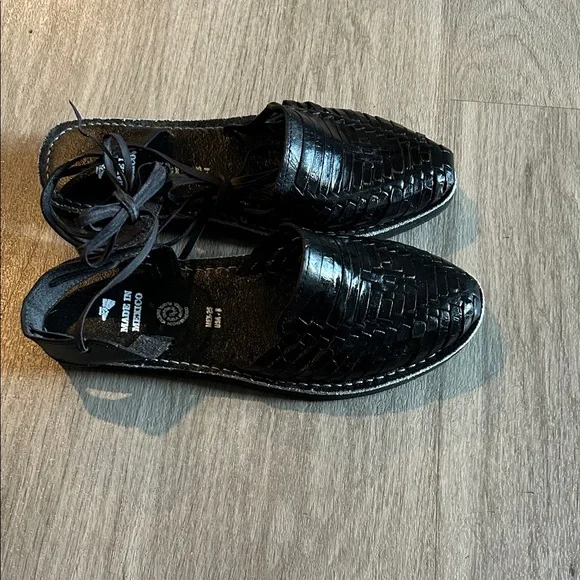 Black Leather Women Sandals - Picture 7 of 8